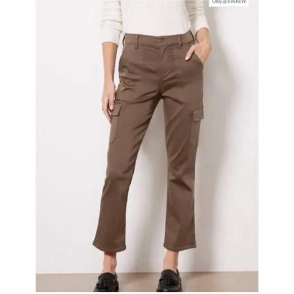 EVEREVE Larissa Cropped Cargo in Fatigue size 26 - Picture 6 of 14